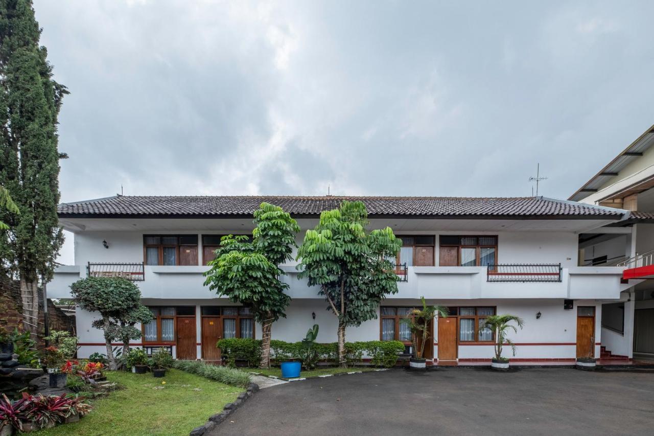 Narima Resort Hotel Lembang Exterior photo